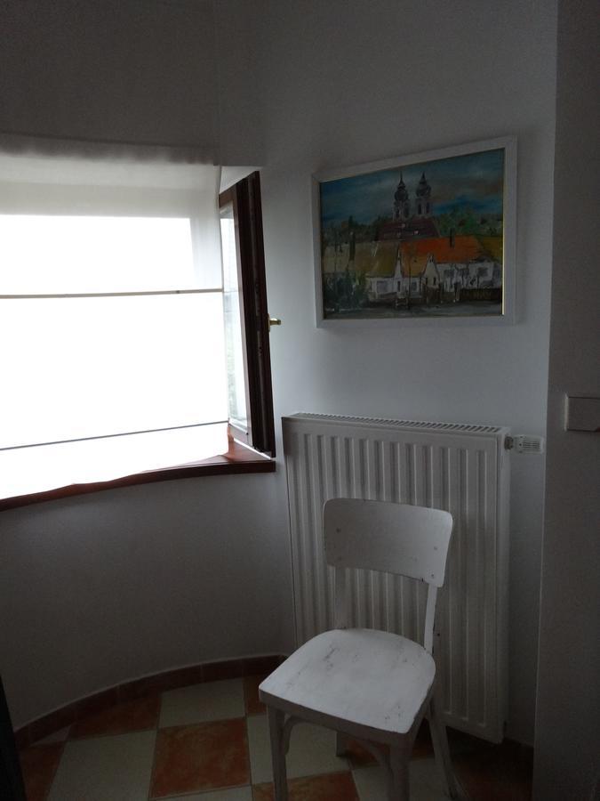 Laszlo Apartman Apartment Tihany Bagian luar foto